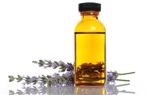 Can Using Lavender Oil Really Benefit Your Skin & Hair?